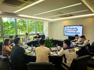 重庆电力高等专科学校副校长陈绍敏一行莅临东方特钢调研
